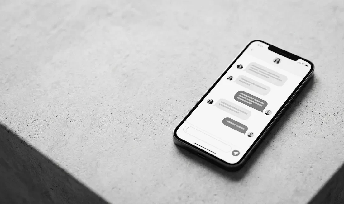 KI-Chatbot beantwortet Kundenanfragen automatisch